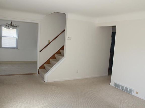 3rd image of 6210 Westlake Ave