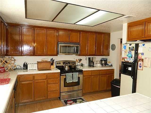 2nd image of 13341 Entreken Ave