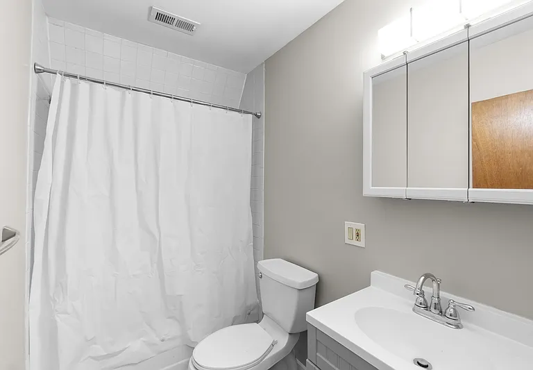 1111 E Genesee St #3 — Photo 4