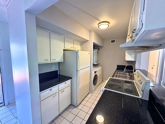 2nd image of 4457 Treehouse Ln APT 14C