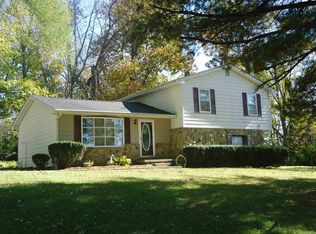 410 Maple Leaf Rd, Bedford, IN 47421