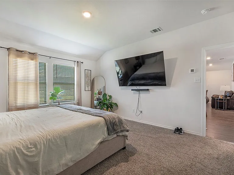 1404 Old Trail Rd — Photo 18