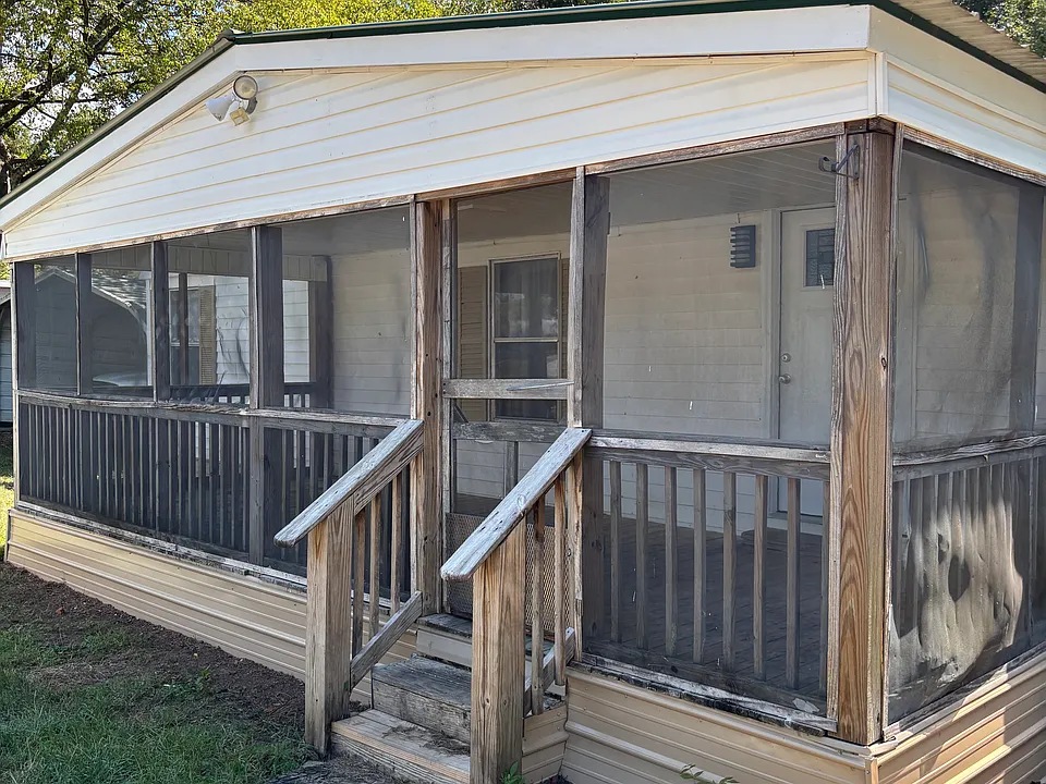 1901 Maxwell Loop Rd
