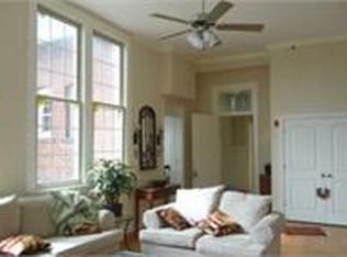 Dartmouth ST - 103, Worcester, MA 01604