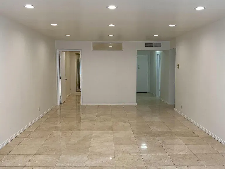 3 bed, 1550 sqft, $4,499 — Photo 1