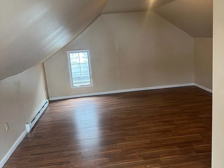 328 W Broad St — Photo 22