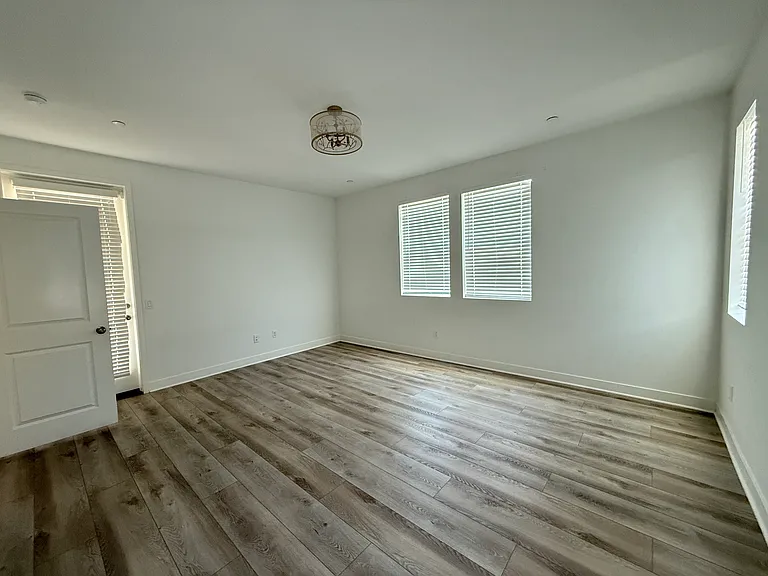 14072 Volare Ct — Photo 25
