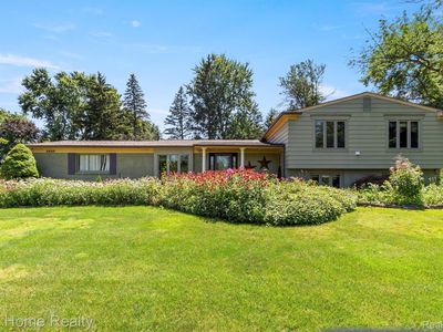 2653 W Wattles Rd, Troy, MI, 48098