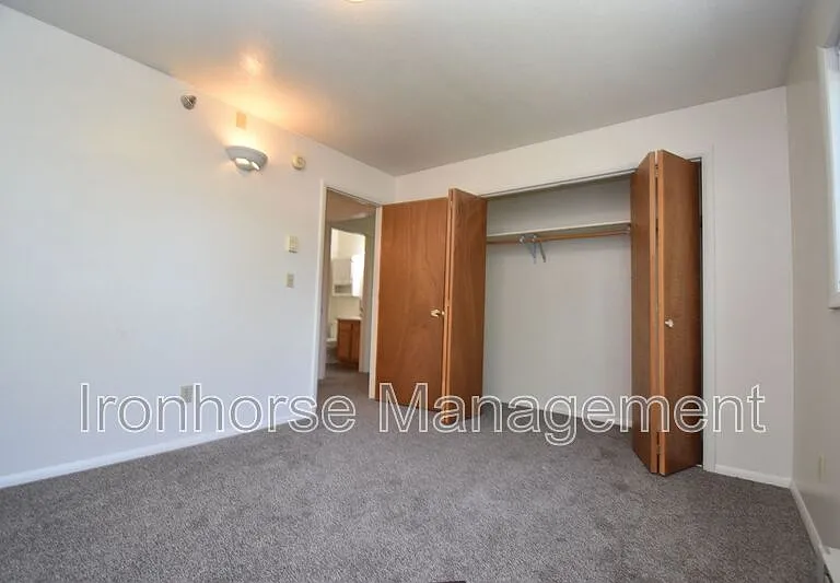 813 W Villard St #71 — Photo 16