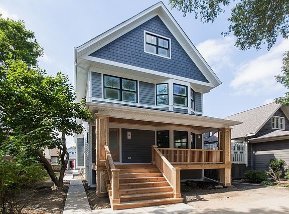 4th image of 743 S Highland Ave