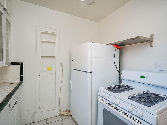 3rd image of 4318 Jack St