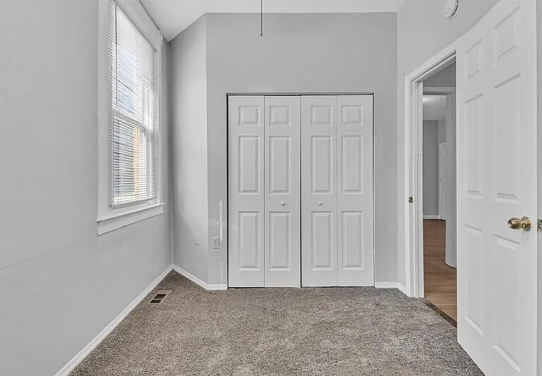 226 W Monument St #1R — Photo 13