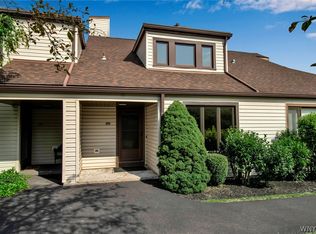 102 Old Meadow Dr #10B, East Amherst, NY 14051