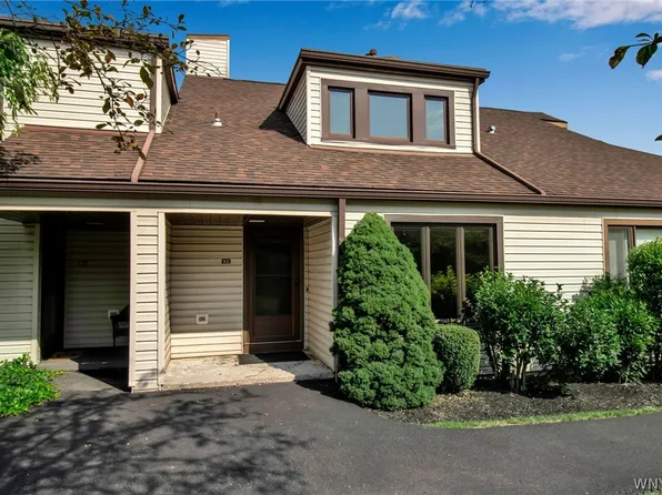102 Old Meadow Dr #10B, East Amherst, NY 14051