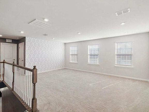 5th image of 6075 Ives Ave