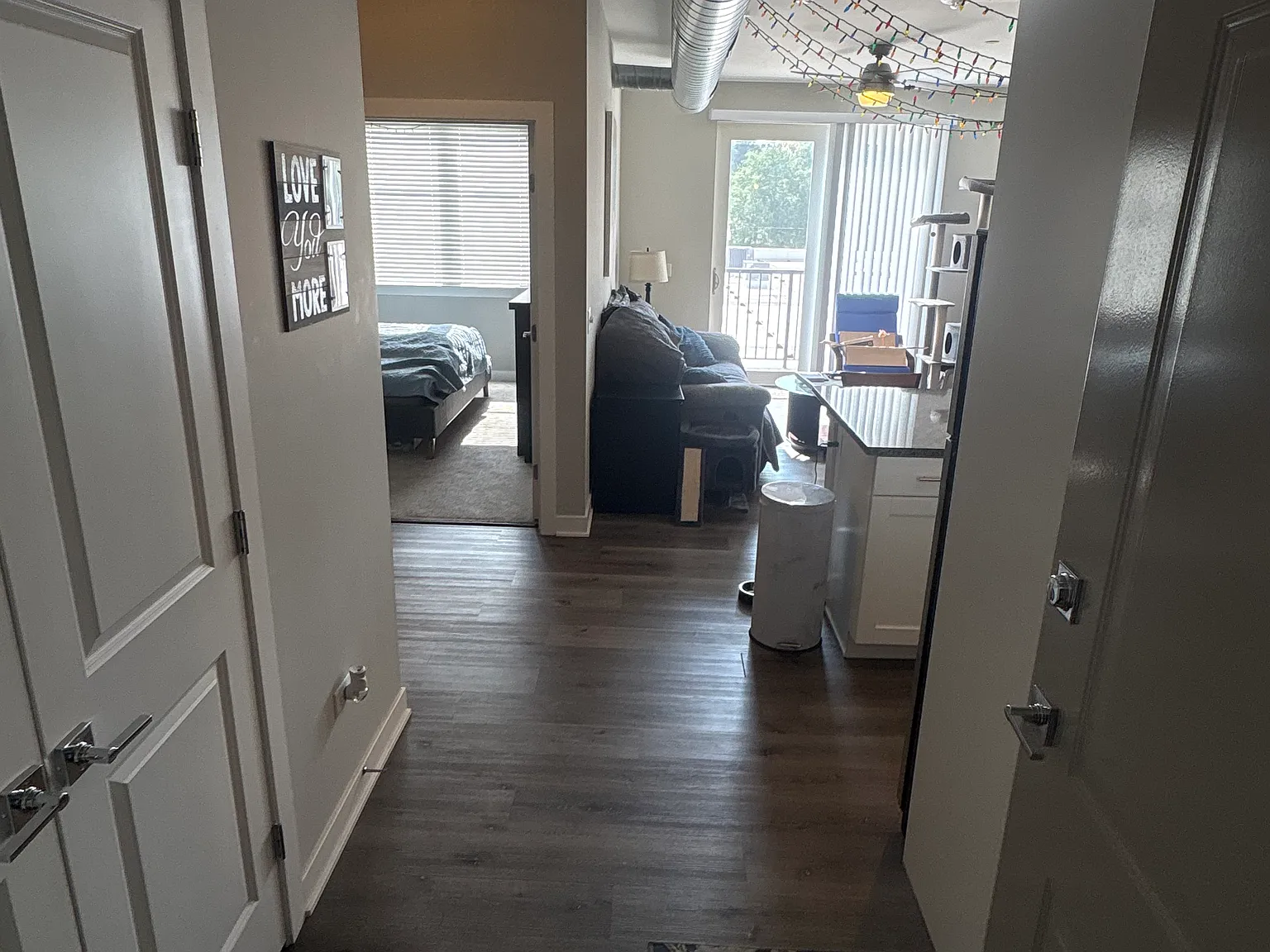 1 bed, 712 sqft, $2,100 — Photo 4