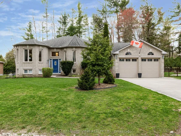 7 Fairway Cres, Wasaga Beach, ON L9Z 1C1