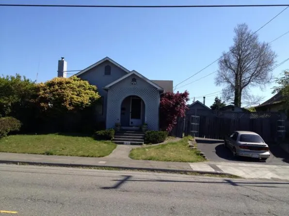 3211 East St, Eureka, CA 95503