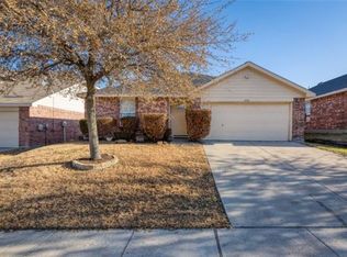 4932 Water Ridge Ln, Fort Worth, TX 76179