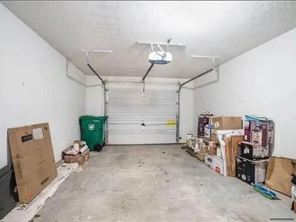 5th image of 5563 Windfall Ln