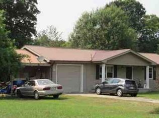 227 Rosewood Dr, Trenton, GA 30752