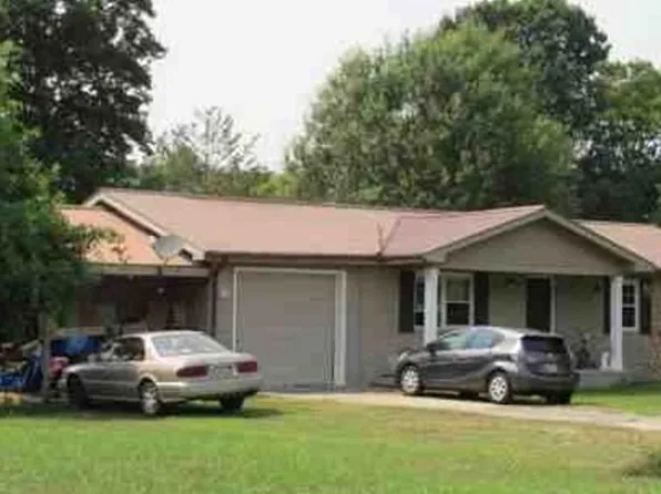 227 Rosewood Dr, Trenton, GA 30752