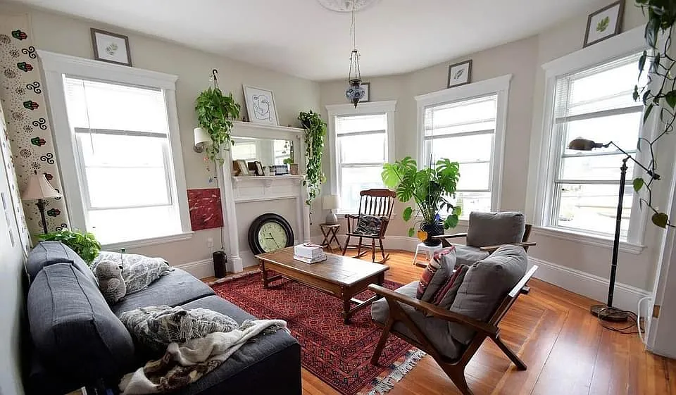 3 bed, 1100 sqft, $2,950 — Photo 4