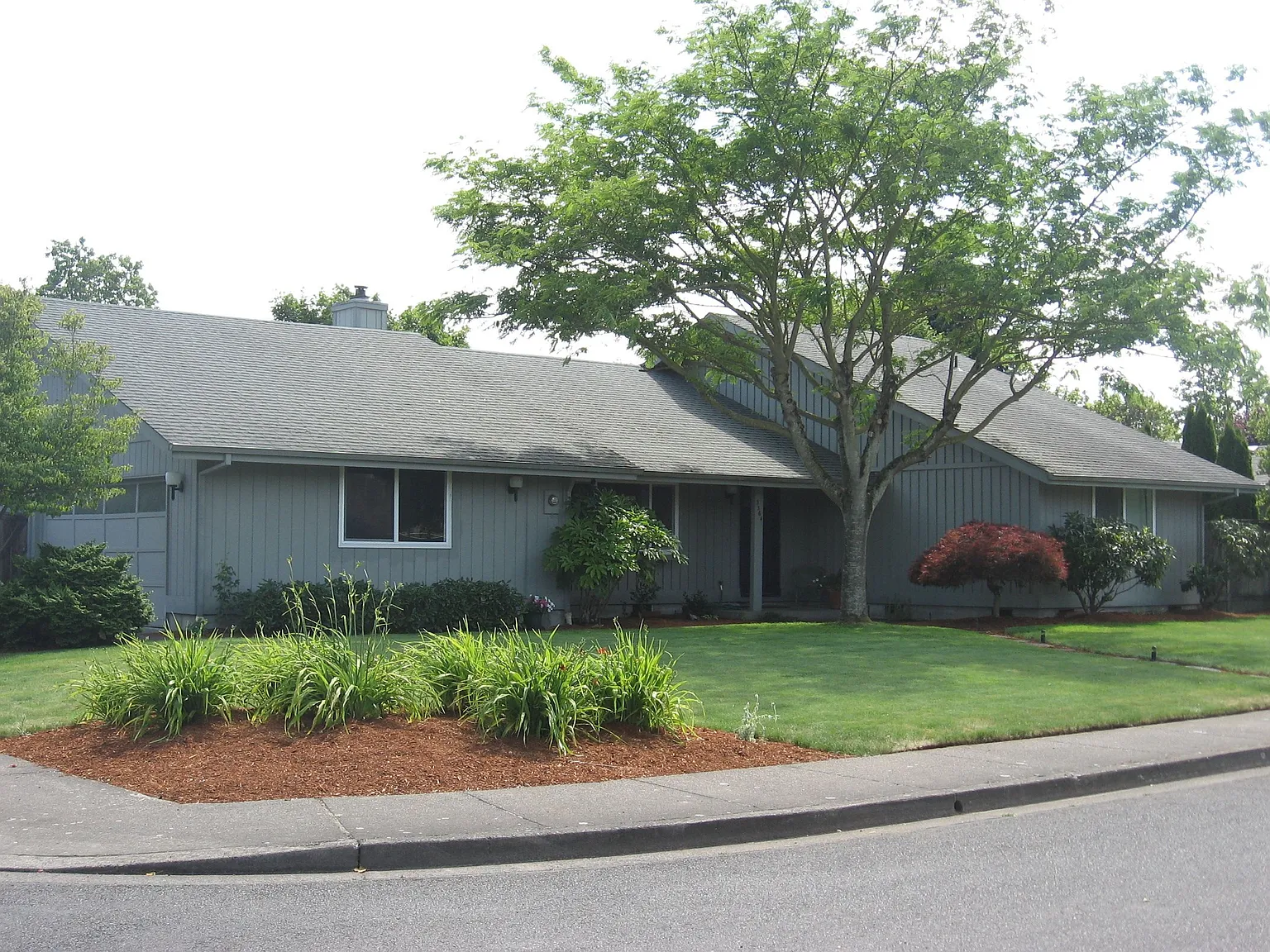 3364 Honeywood St photo 1
