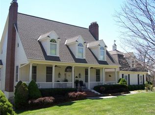 22911 NW Ashford Ct, Blue Springs, MO 64015