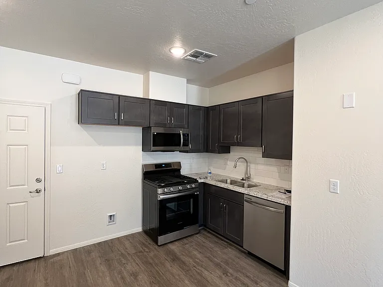 1650 Ponderosa Pkwy #113 — Photo 8