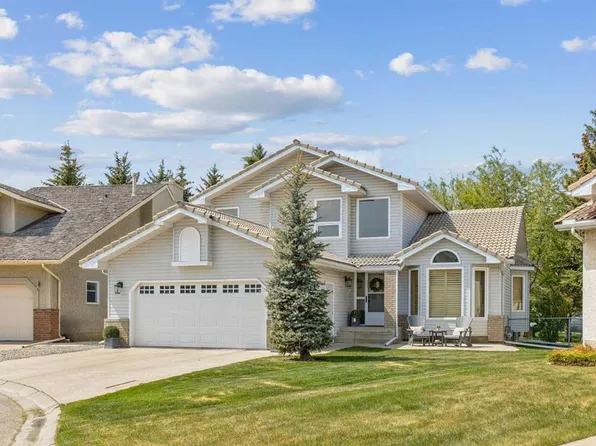187 S Hampshire Close NW, Calgary, AB T3A 4Y1