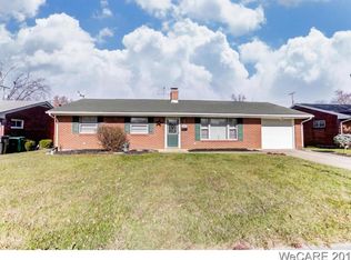630 Meadowbrook Dr, Lima, OH 45801