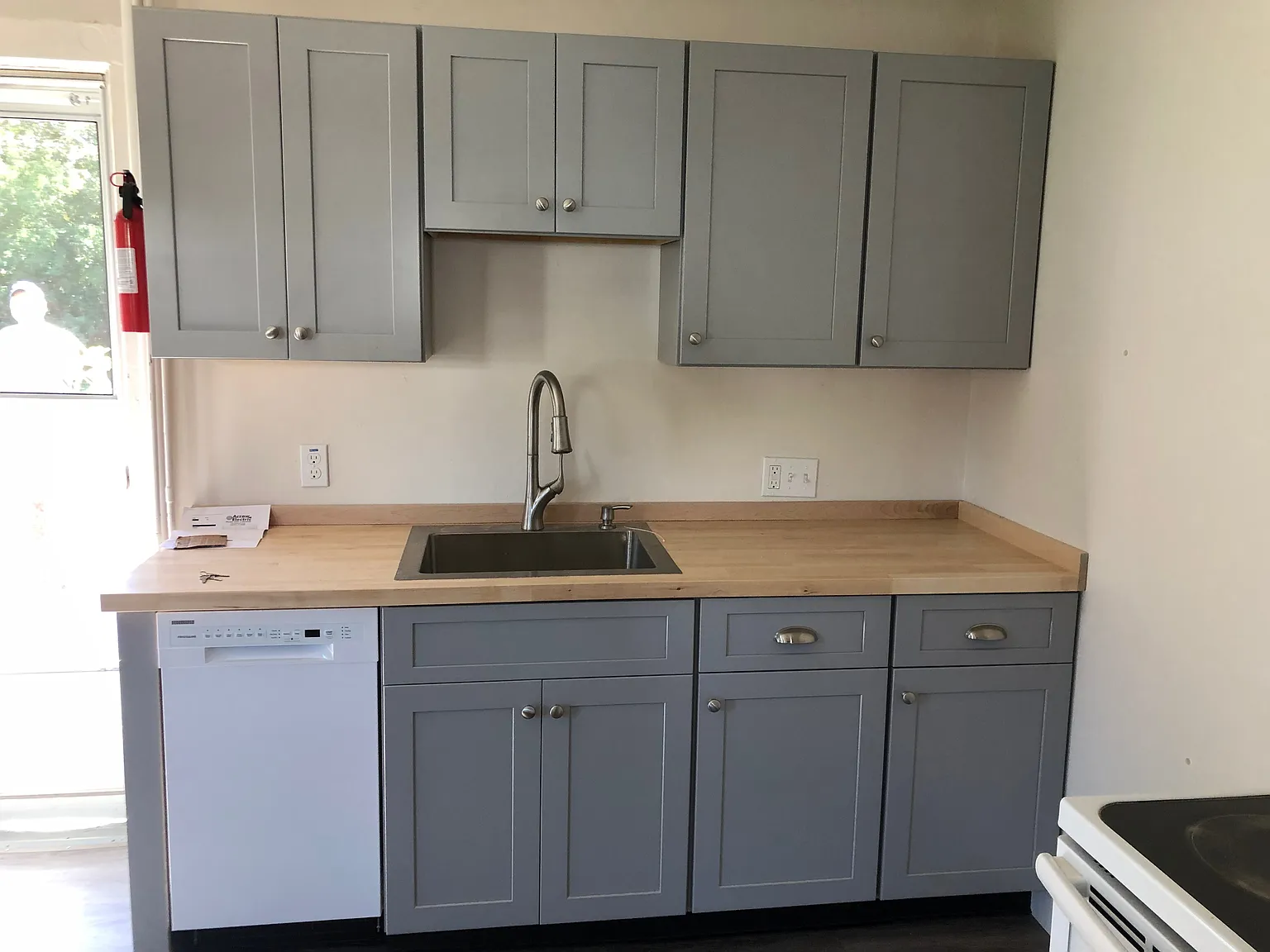 2 bed, 850 sqft, $2,250 — Photo 2