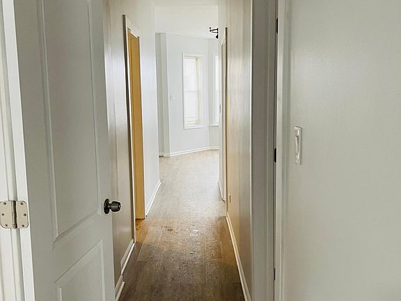 5th image of 5418 S Wood St #1