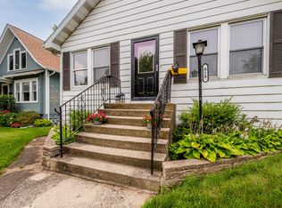 818 Lewis Ave, Saint Joseph, MI 49085