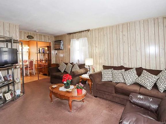 3rd image of 15071 Foch Blvd