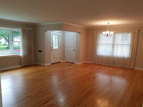 Living room/Dining room combo