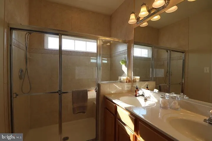 308 Garden View Sq — Photo 8