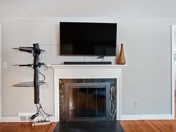 5th image of 35 Westernview Cir