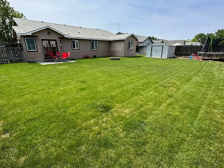 270 E 15 N — Photo 27