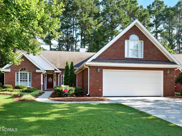 105 Candlewood Drive, Wallace, NC 28466