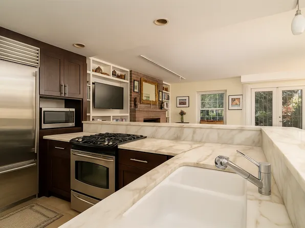 432 East 85th Street image 3 of 13