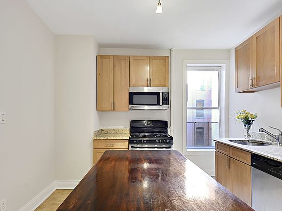 2nd image of 811 Walton Ave APT E17