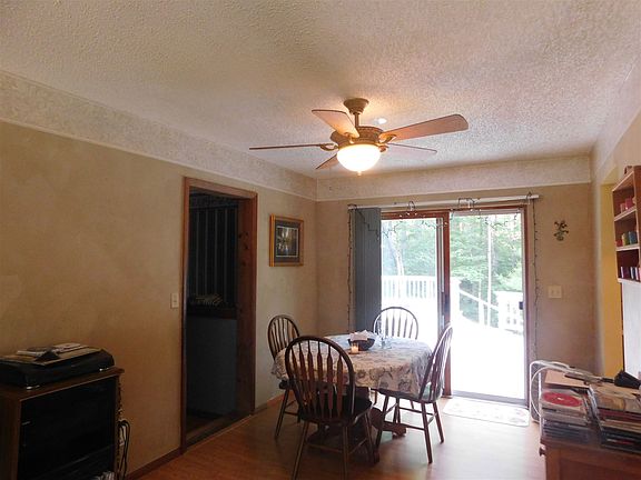 5th image of 40 Candleberry Dr