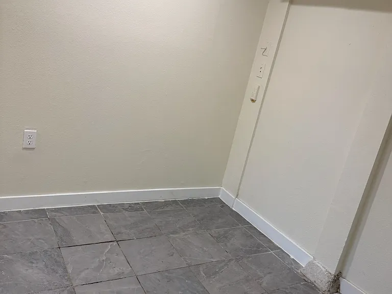 213 27th Ave S #1 — Photo 3