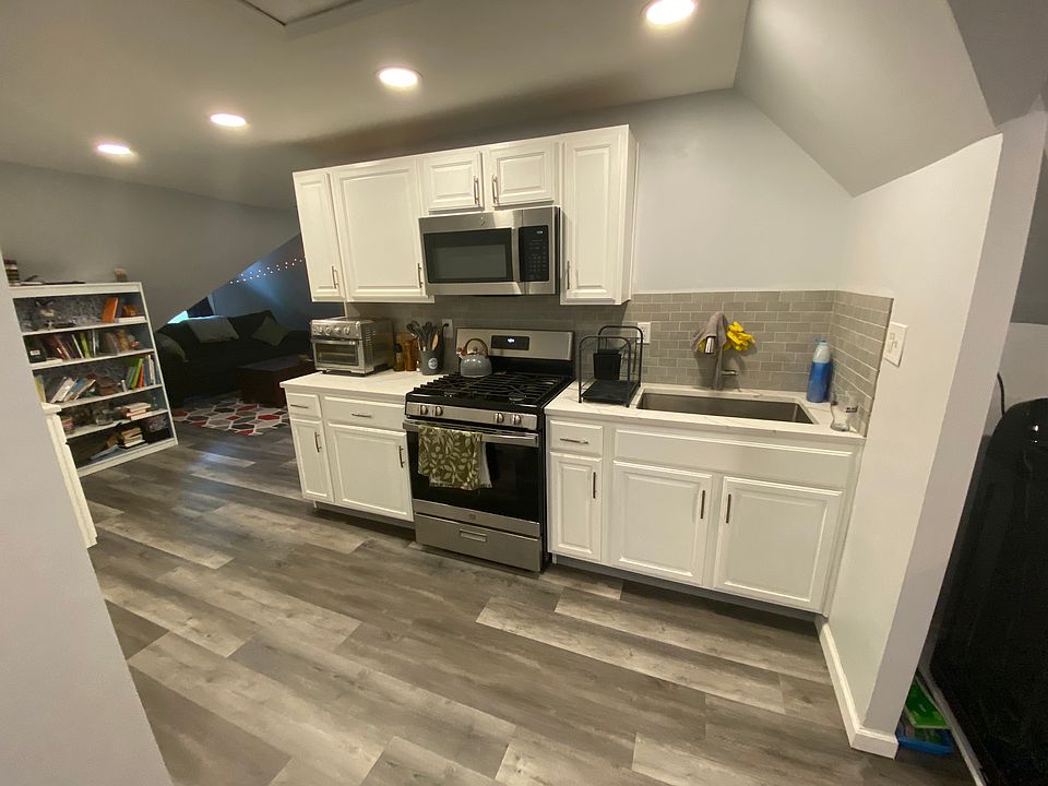 1st image of 6 Fairmont Please Shelton Ct APT D-06484
