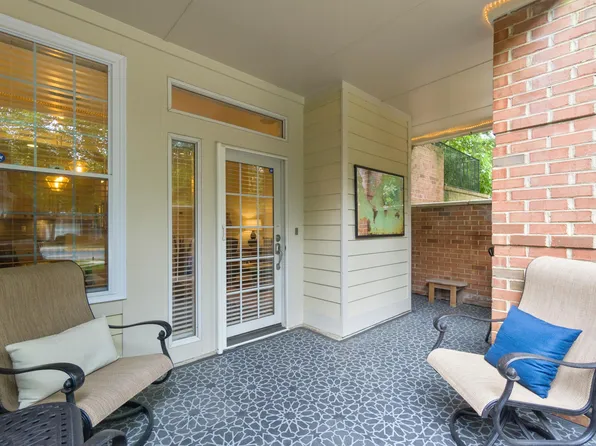 1301 Garden Wall Ct #901, Reston, VA 20194