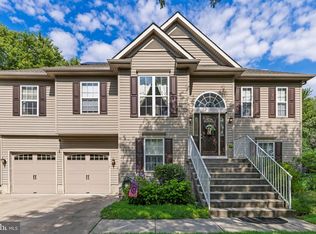 14 Maple Leaf Dr, Mullica Hill, NJ 08062