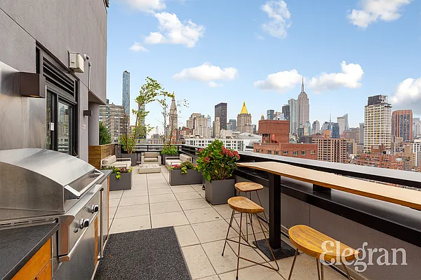 Rented by (Legacy) Elegran | media 16