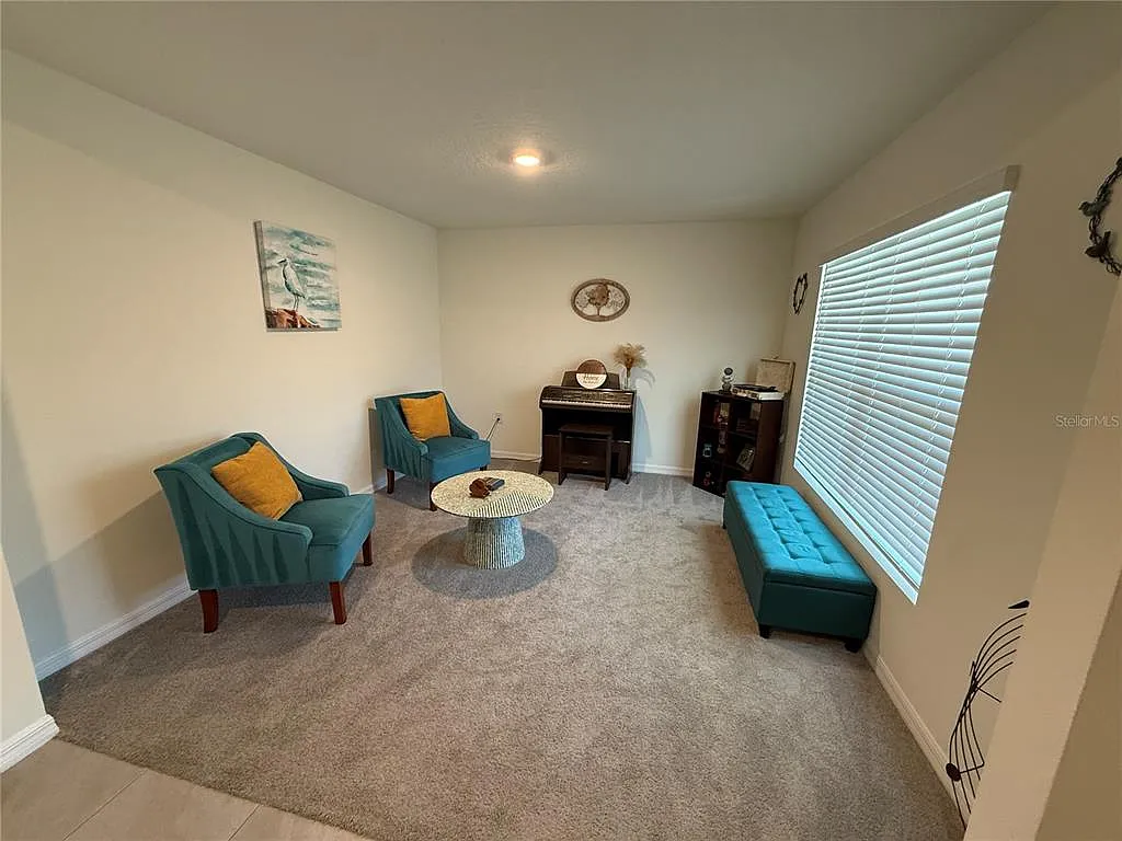 5 bed, 3.0 bath, 2616 sqft, $3,100 — Photo 4